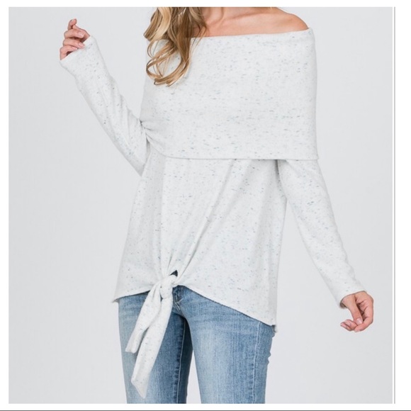 ✨LAST ONES ✨Off the shoulder soft top - Picture 7 of 8